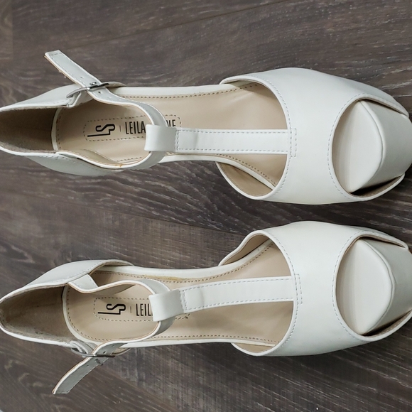 Leila Stone T-Strap pump - Picture 3 of 5